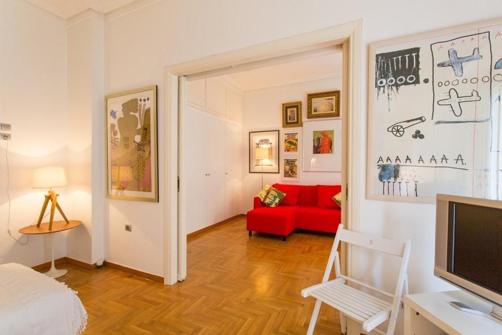 A Cozy Apt In Kolonaki Of Athens Luaran gambar
