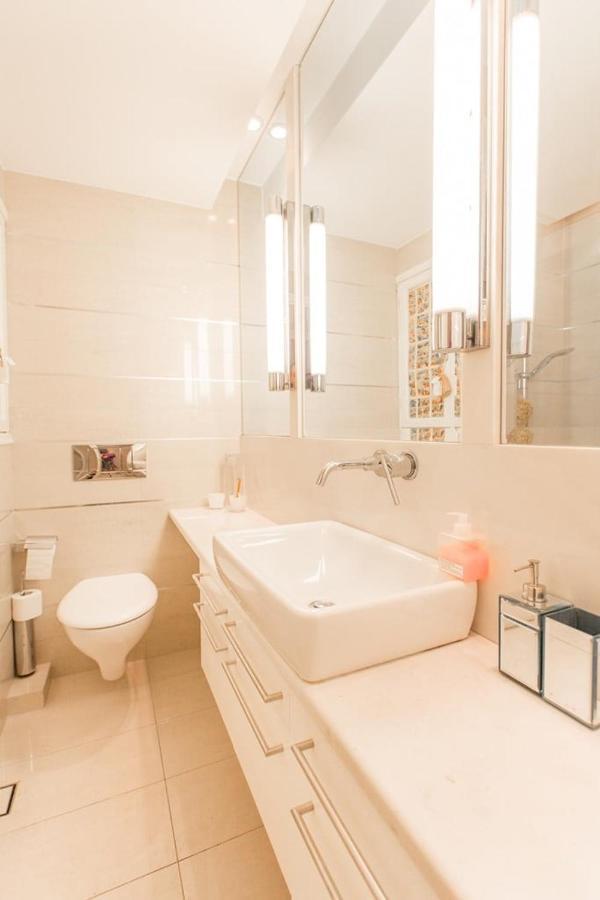 A Cozy Apt In Kolonaki Of Athens Luaran gambar