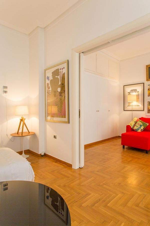 A Cozy Apt In Kolonaki Of Athens Luaran gambar