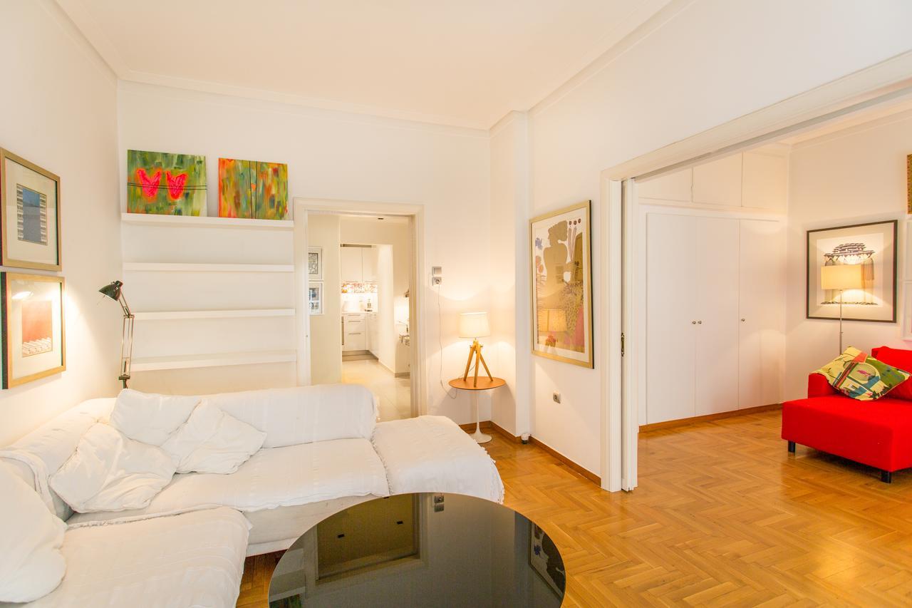 A Cozy Apt In Kolonaki Of Athens Luaran gambar